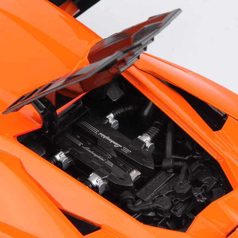 Maisto 1:18 Lamborghini Revuelto Car Model Hybrid SuperCar Die Cast Vehicles Toys Diecast Voiture Gift Collection