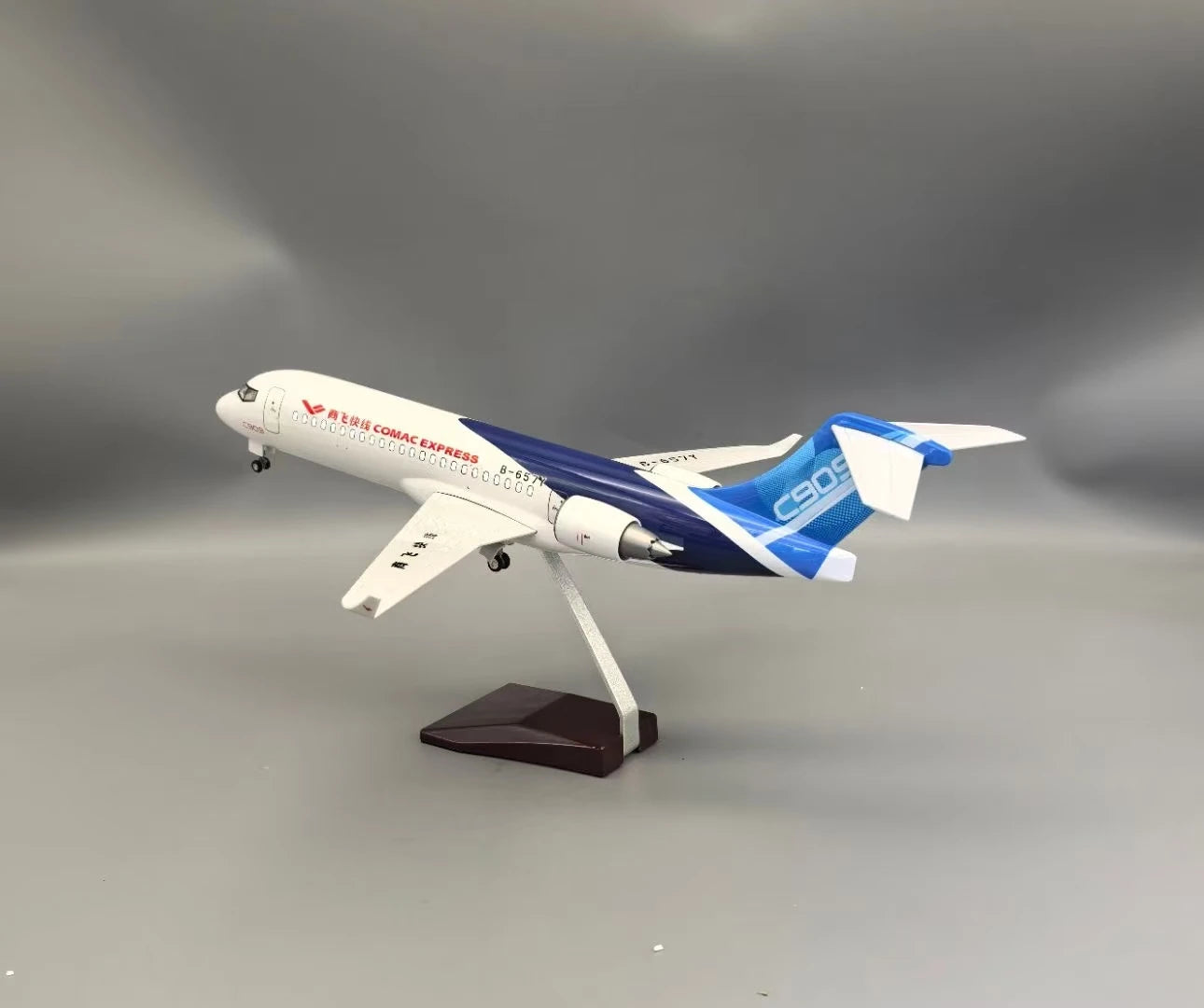 Avión de juguete para niños COMAC EXPRESS C909, modelo de avión Airways, escala de 47,5 CM con ruedas de tren de aterrizaje, regalo recogido por aviación