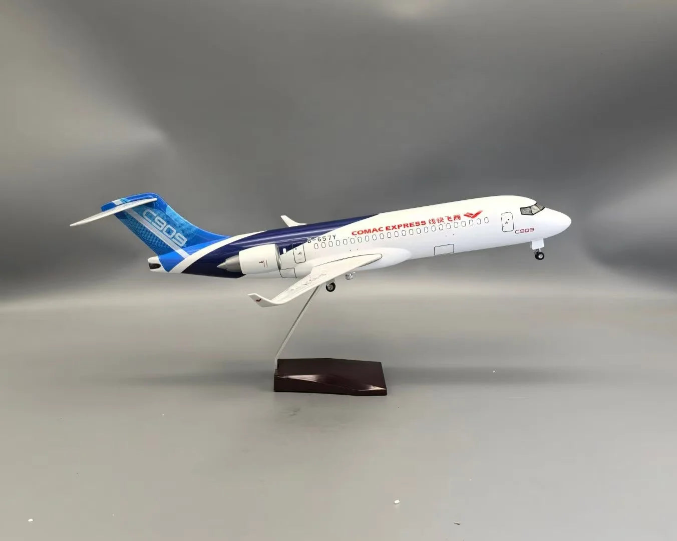 Avión de juguete para niños COMAC EXPRESS C909, modelo de avión Airways, escala de 47,5 CM con ruedas de tren de aterrizaje, regalo recogido por aviación