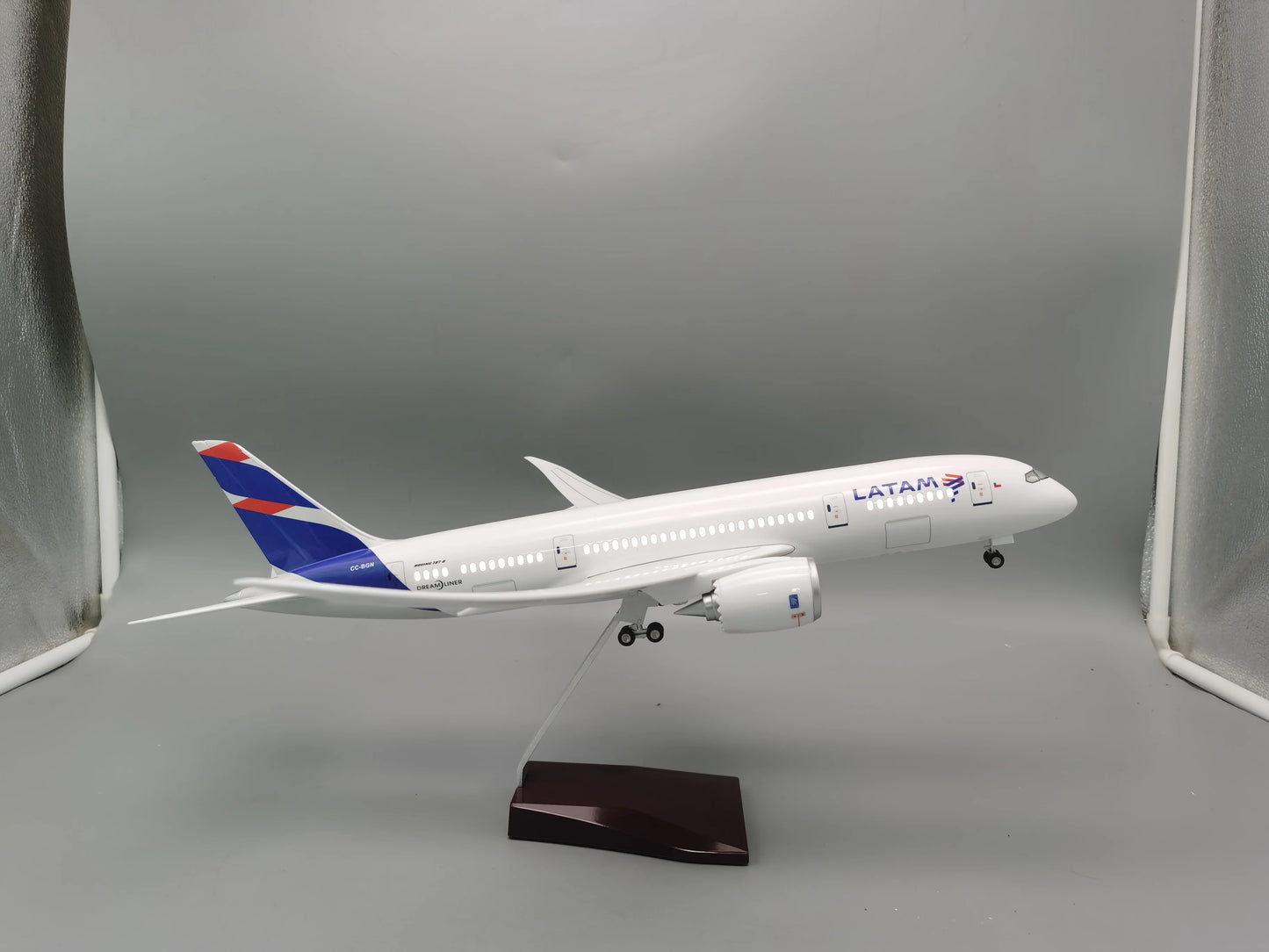 Dreamliner B787 escala 1:150 LanChile LATAM Airlines Diecast Model Airlines avión de resina juguetes colección exhibición regalo Fan