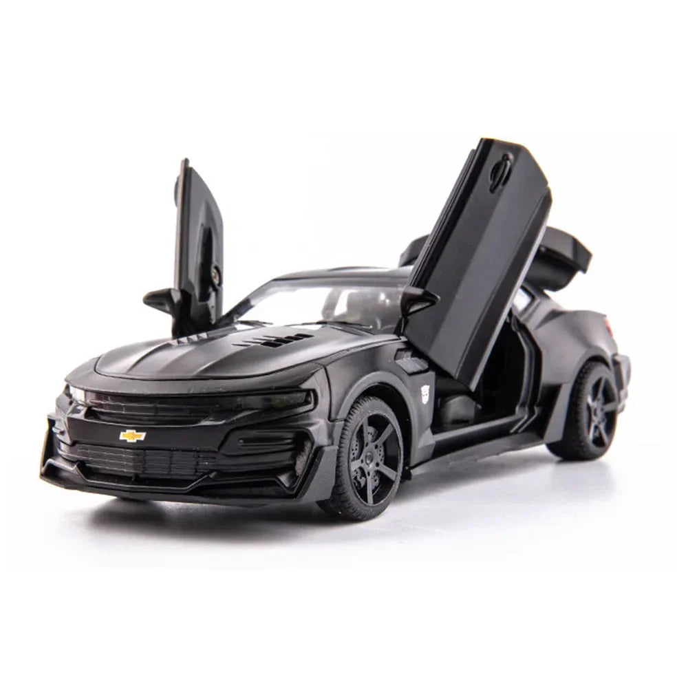 Escala 1/32 Camaro juguetes modelo de coche aleación de Metal fundido a presión con 4 puertas abierta sonido luz extraíble vehículo para niño colección de regalos
